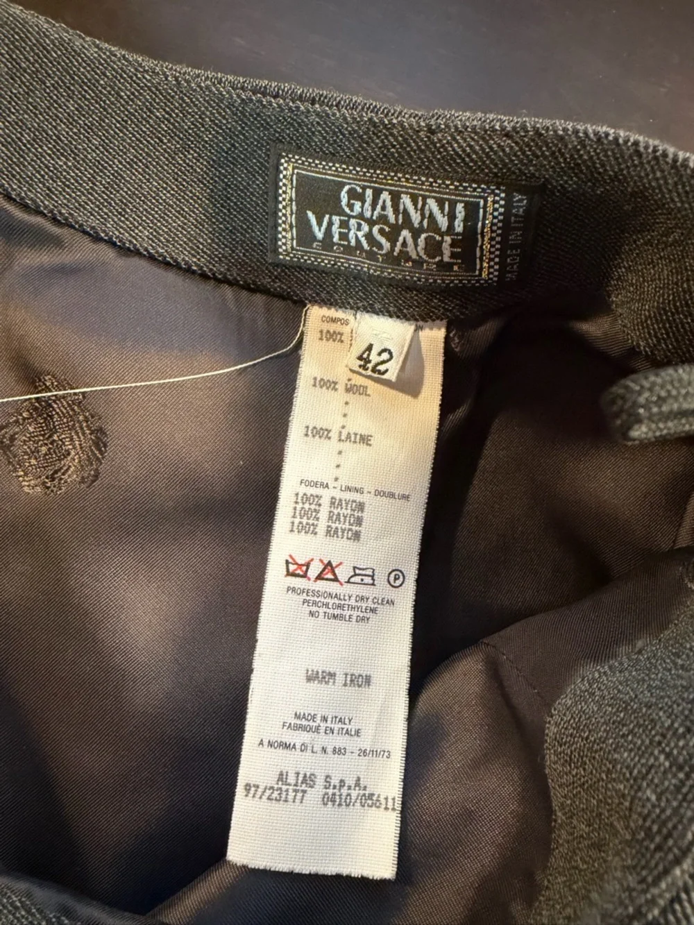 Gianni Versace Couture Vintage Charcoal Gray 100% Wool Pencil Skirt Size 6